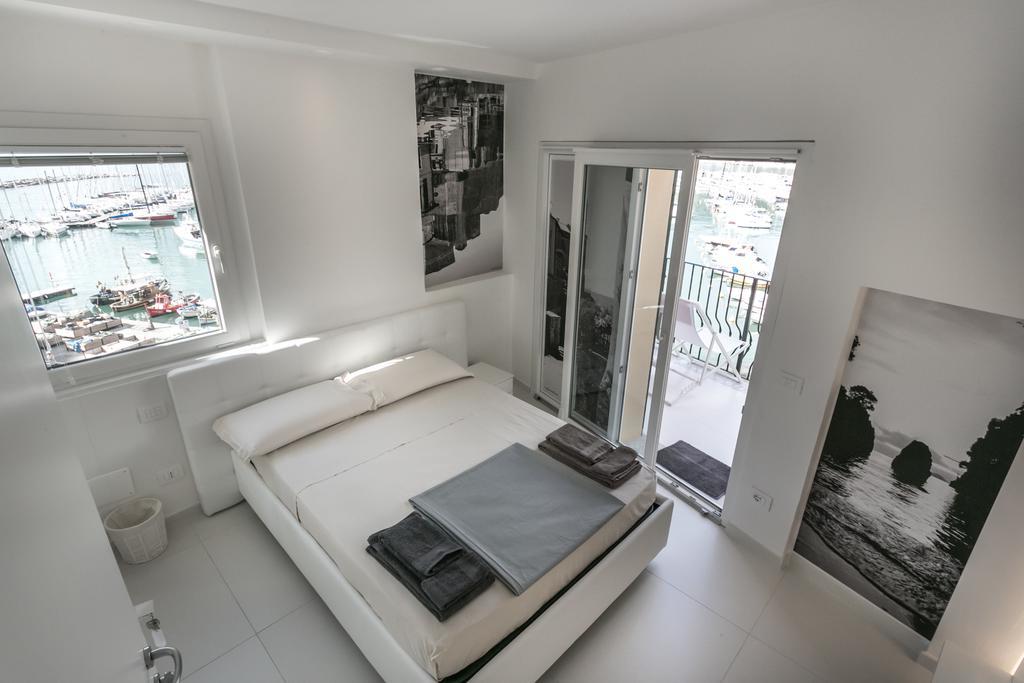 Al Molo Sea View Rooms Lerici Kültér fotó